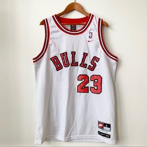 NIKE | MICHAEL JORDAN 1984 FLIGHT 8403 CHICAGO BULLS #23 JERSEY ROOKIE LEGACY